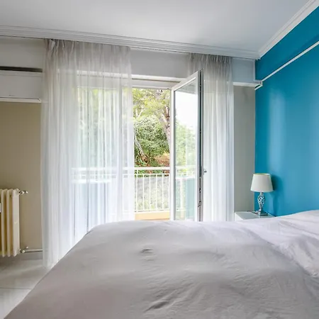 Belle Vue Et Proche De Monaco *