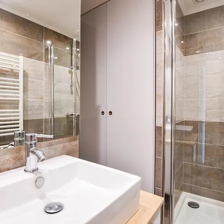 Apartment Belle Vue Et Proche De Monaco